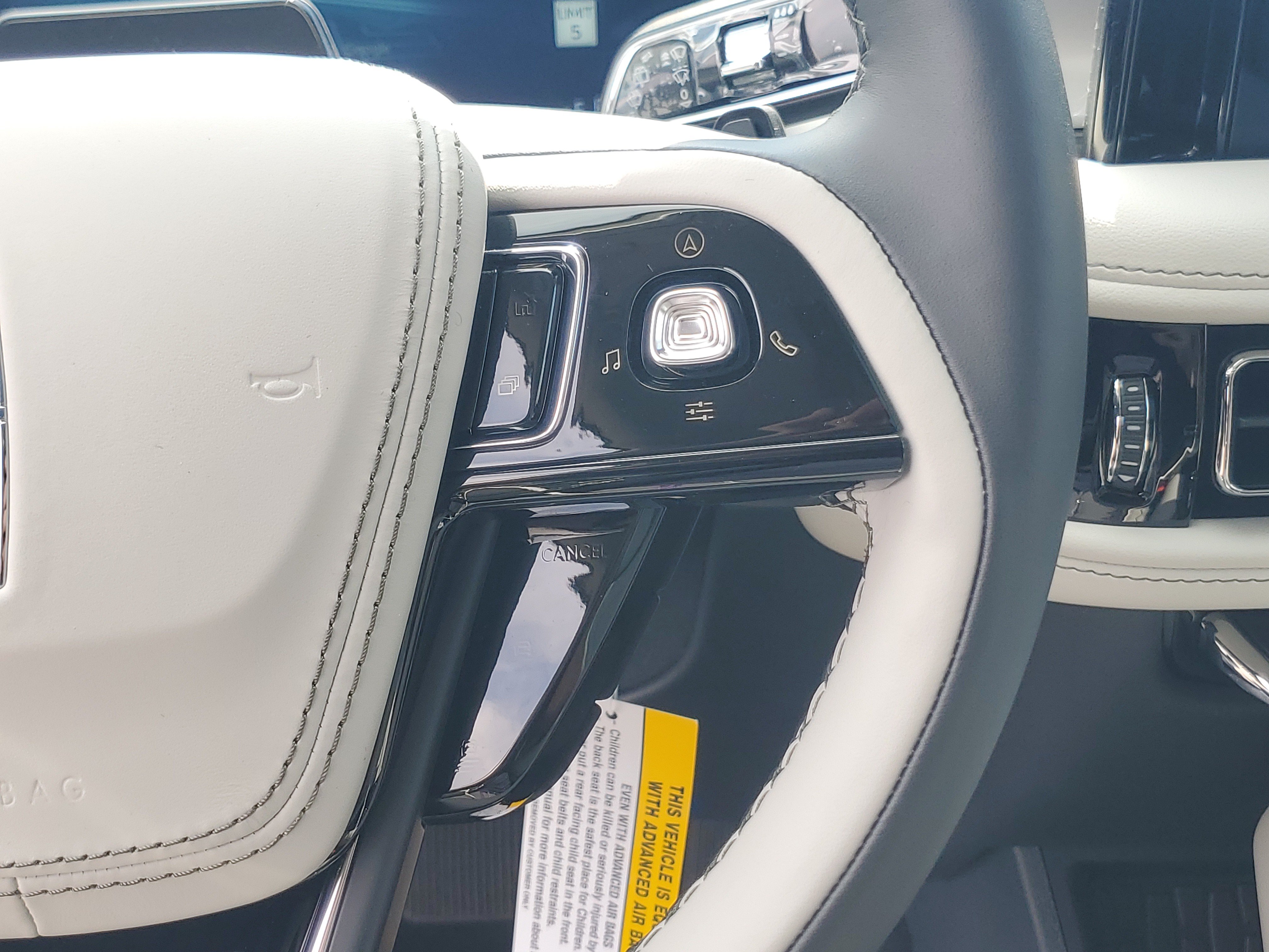 New 2027 Lincoln Aviator Reserve AWD/4WD image 17