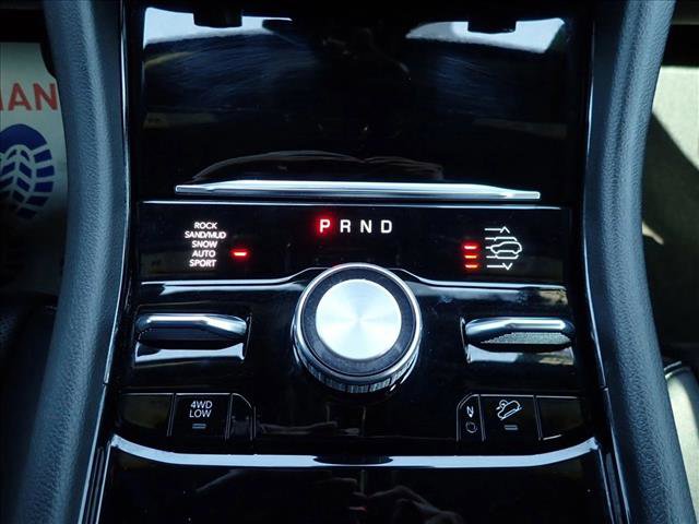 Used 2023 Jeep Grand Cherokee Overland w/ Advanced Protech Group III AWD/4WD image 22