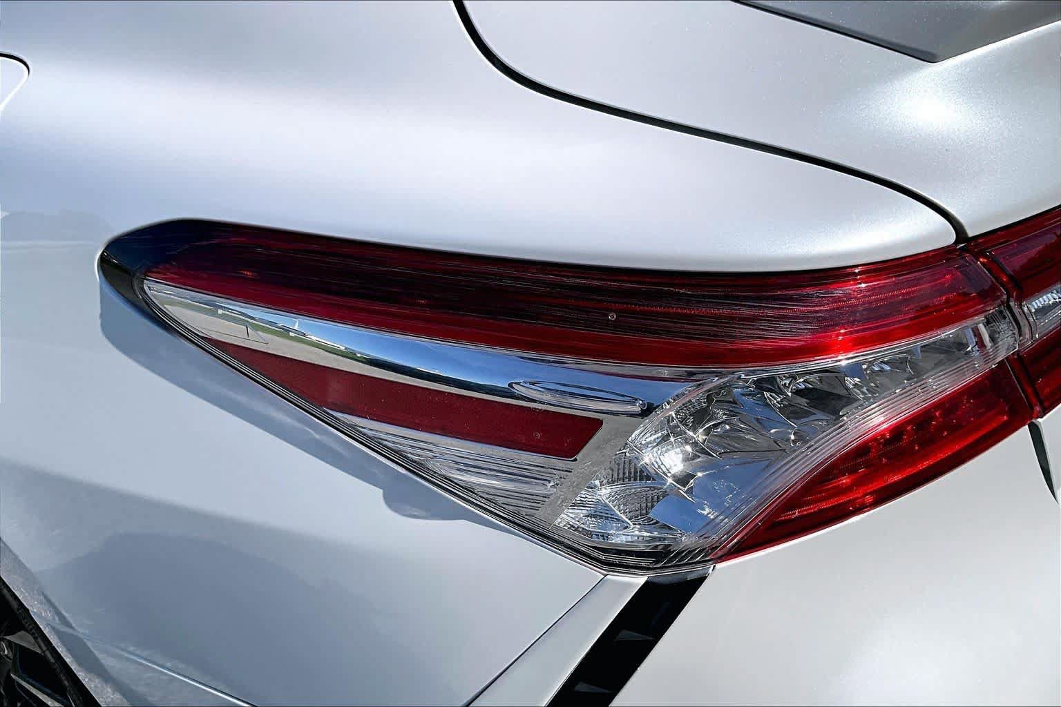 Used 2020 Toyota Camry XSE FWD image 29