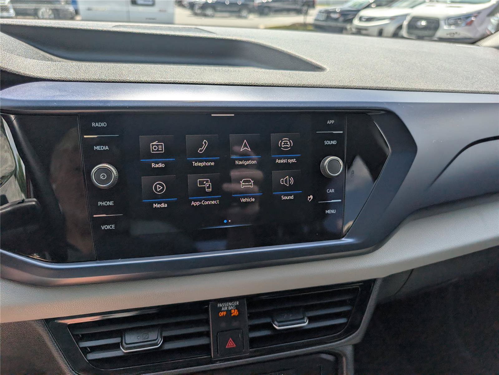 Used 2022 Volkswagen Taos SE FWD image 25