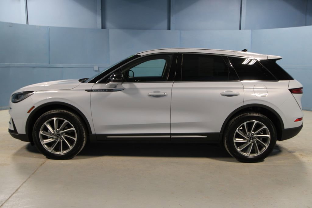 Used 2025 Lincoln Corsair AWD w/ Equipment Group 101A image 26