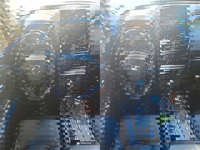 Certified 2023 Nissan Armada Platinum w/ Captain's Chairs Package image 9