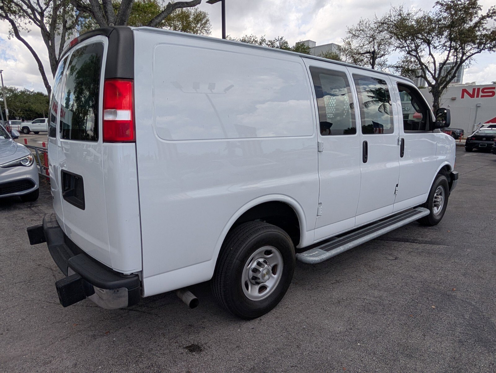 Used 2024 Chevrolet Express 2500 w/ Driver Convenience Package image 11