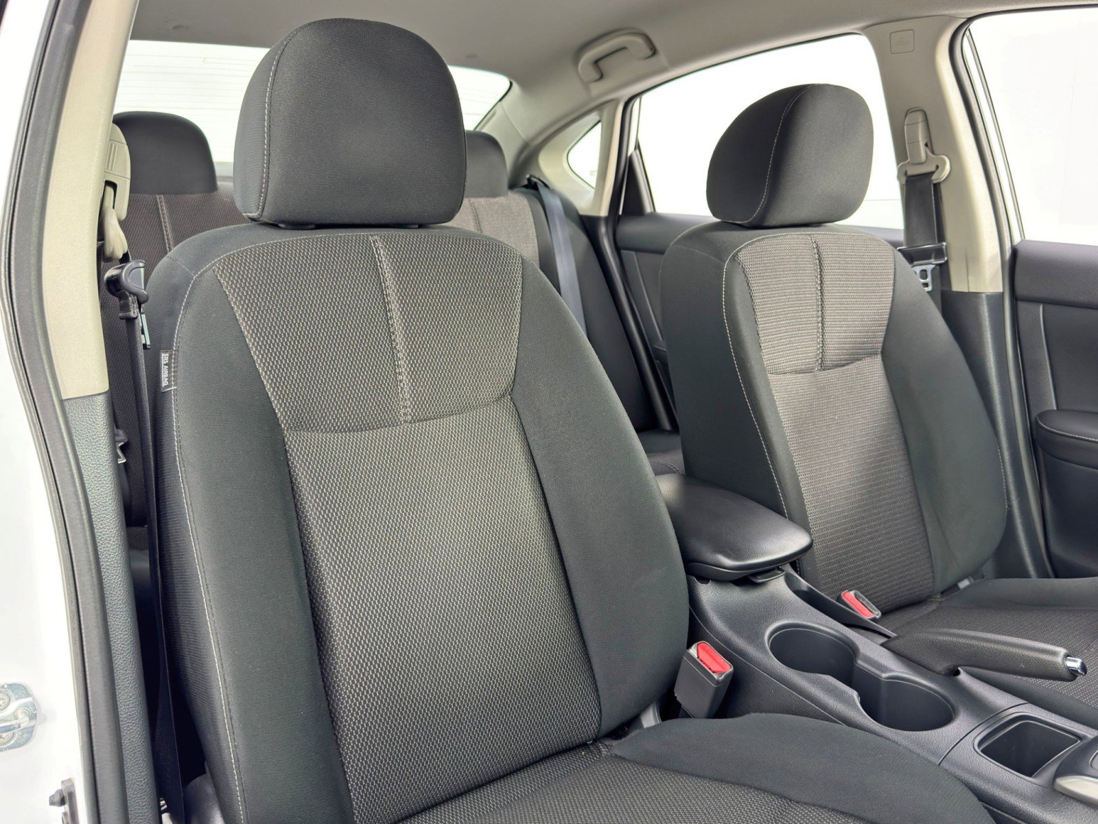 Used 2018 Nissan Sentra S image 32