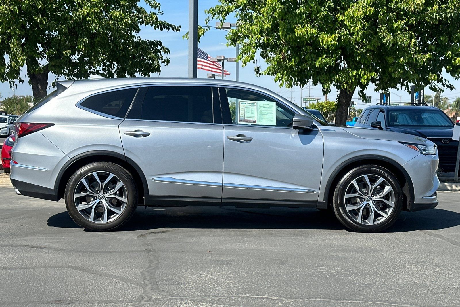 Used 2023 Acura MDX FWD w/ Technology Package image 3