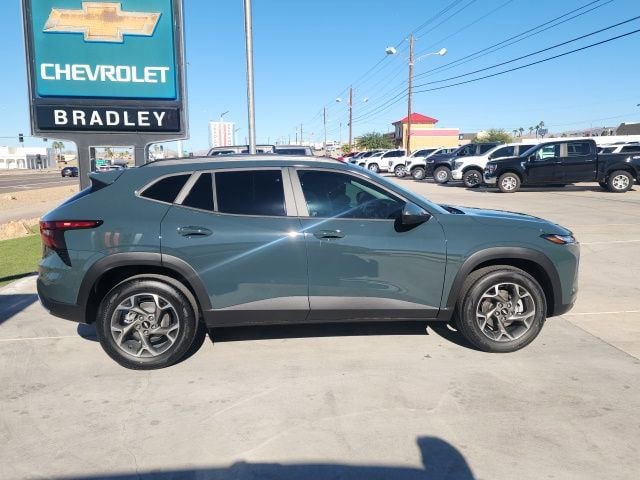 New 2026 Chevrolet Trax LT w/ Driver Confidence Package image 3