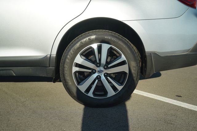 Used 2018 Subaru Outback 3.6R Limited image 43
