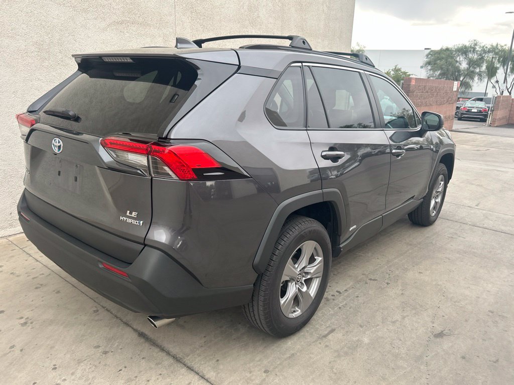 Used 2024 Toyota RAV4 LE AWD/4WD image 3