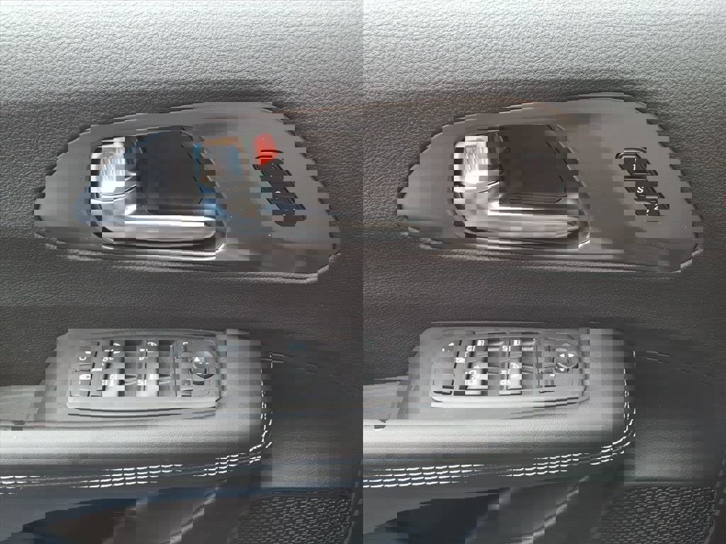 New 2026 Chrysler Pacifica Select image 14