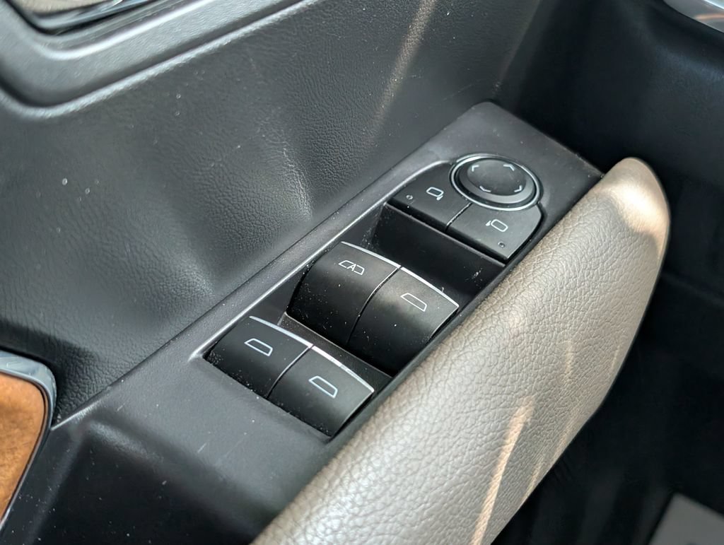 Used 2023 GMC Canyon Denali AWD/4WD image 32