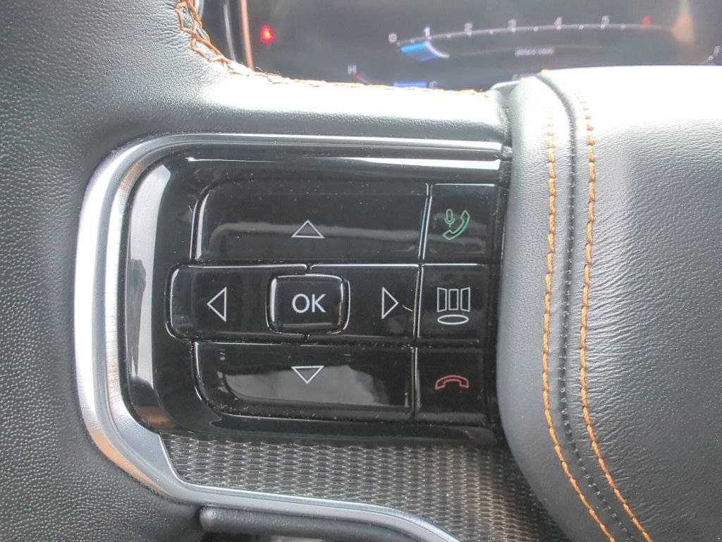 Used 2023 Jeep Grand Wagoneer Series III w/ Rear Seat Video Group 1 image 39