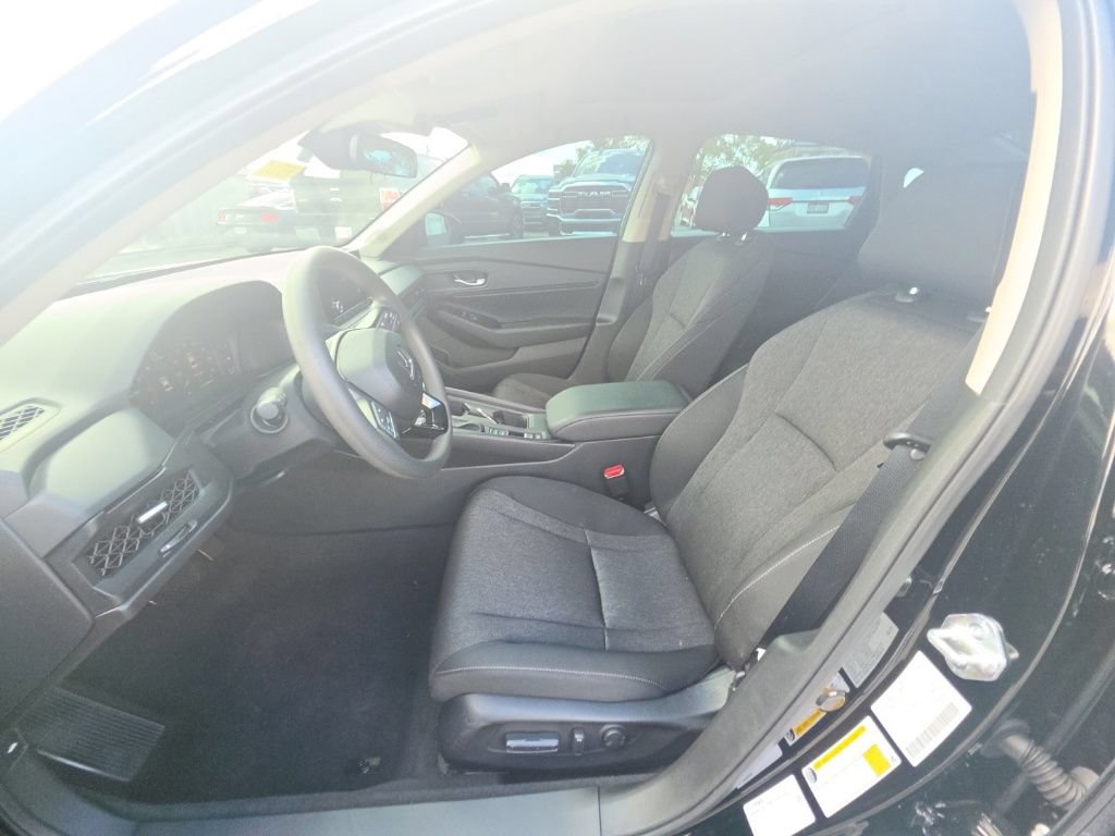 Used 2025 Honda Accord SE image 13