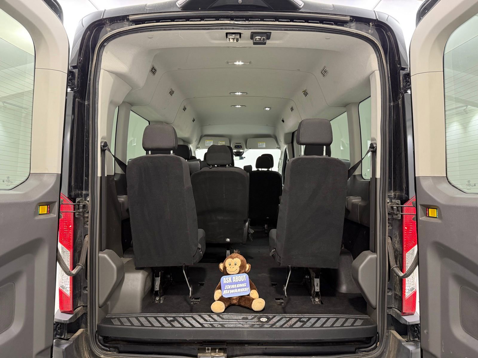 Used 2021 Ford Transit 350 XLT image 8