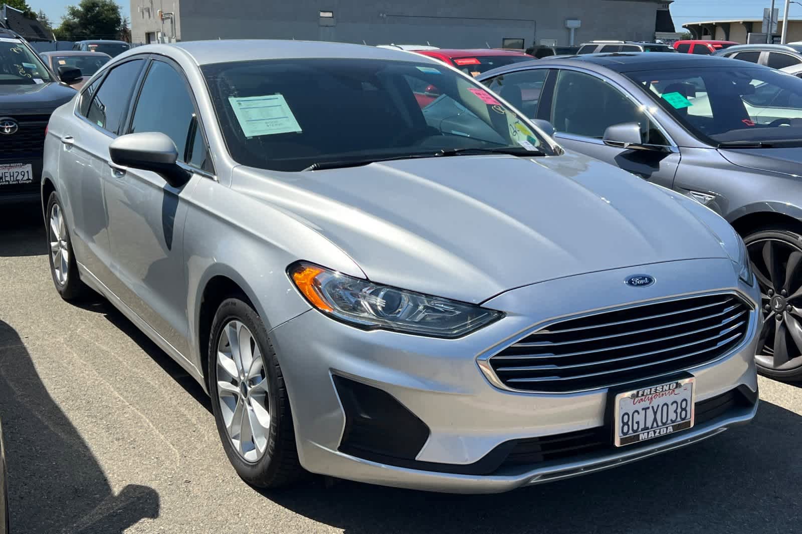 Used 2019 Ford Fusion SE image 3