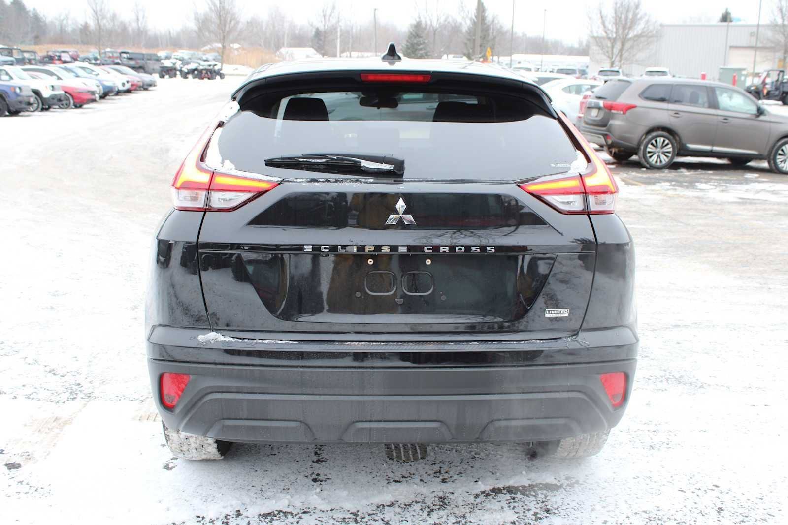 New 2025 Mitsubishi Eclipse Cross LE image 9