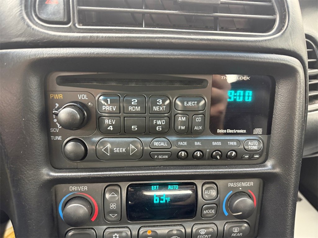 Used 1998 Chevrolet Corvette Convertible w/ Memory Pkg image 17