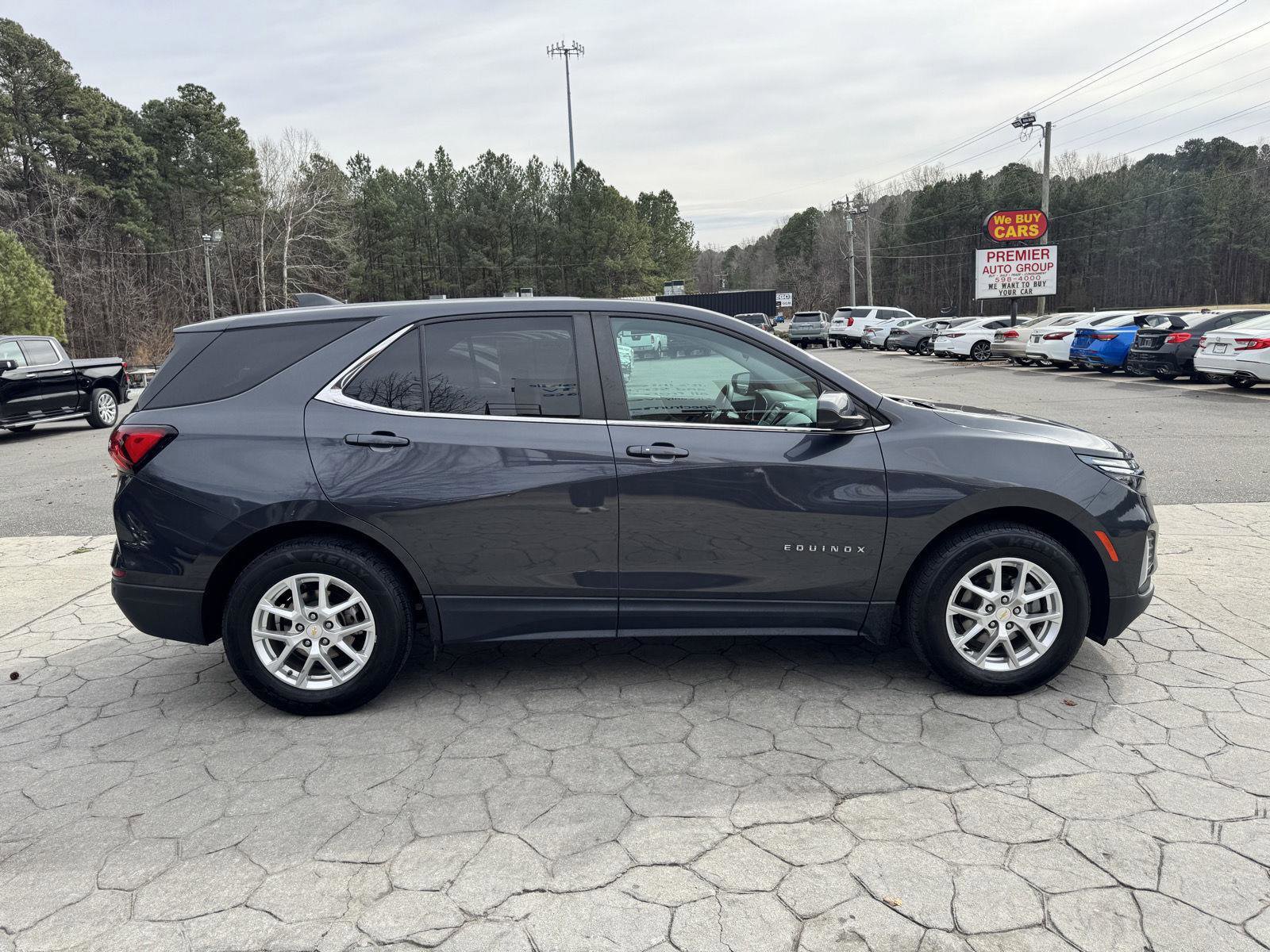 Used 2022 Chevrolet Equinox LT image 17