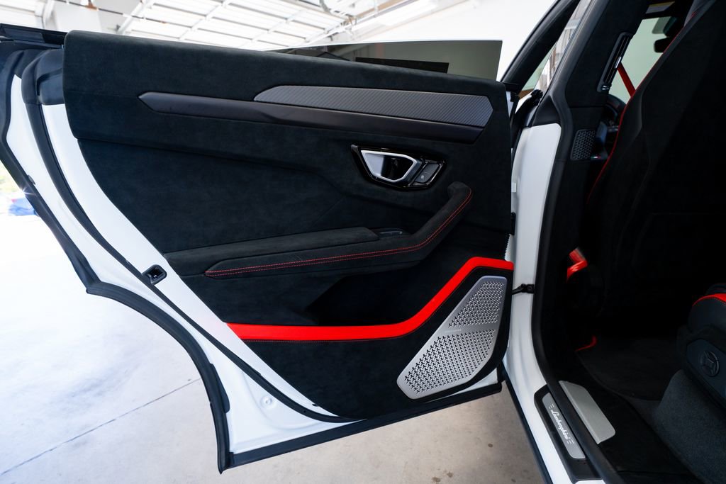 Used 2024 Lamborghini Urus Performante image 59