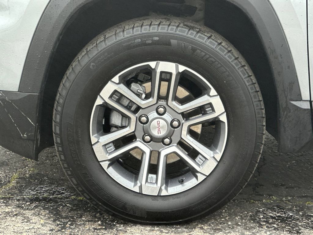 Used 2025 GMC Terrain Elevation image 24
