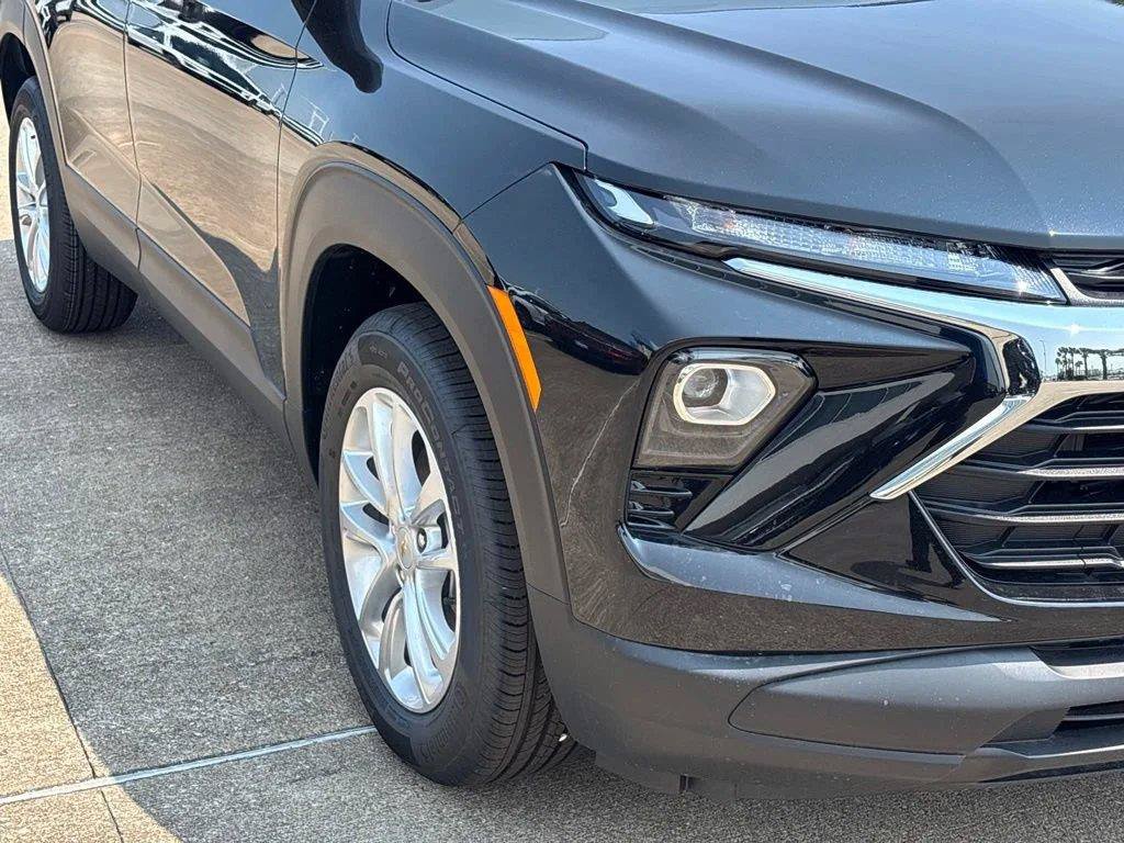 New 2026 Chevrolet TrailBlazer LS w/ LS Convenience Package FWD image 5