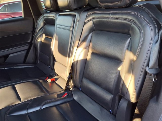 Certified 2025 Lincoln Nautilus Premier w/ Jet Appearance Package image 8