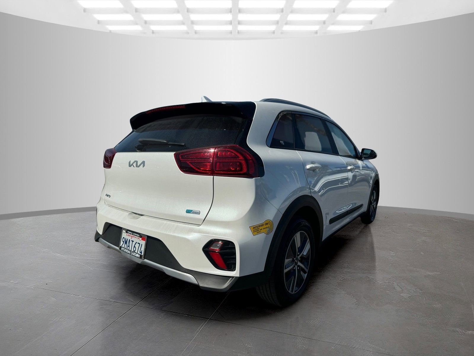 Used 2022 Kia Niro EX image 5