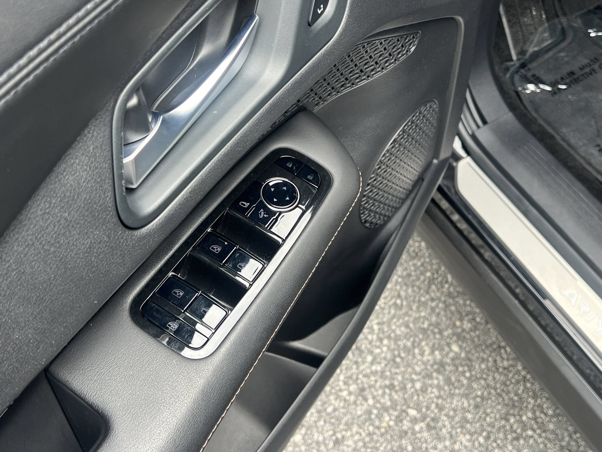 Certified 2024 Nissan Ariya FWD image 19