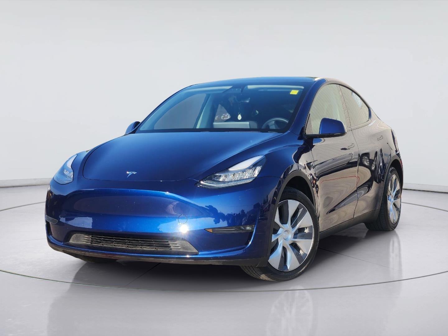 Used 2021 Tesla Model Y Long Range AWD/4WD image 1
