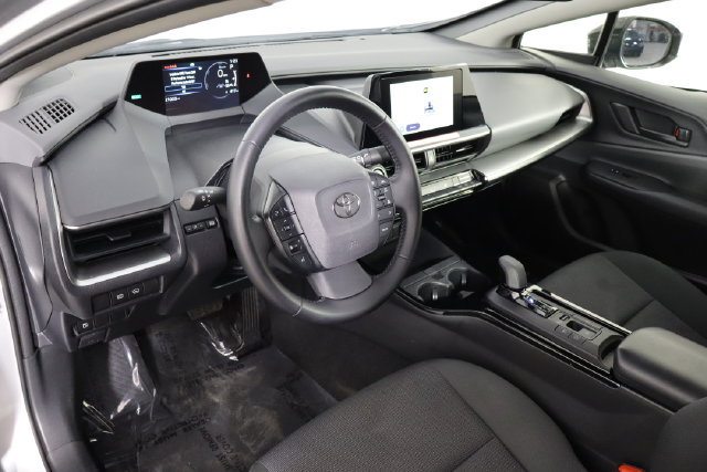 Used 2026 Toyota Prius LE FWD image 24