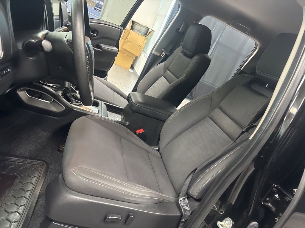 Used 2022 Nissan Frontier SV image 22