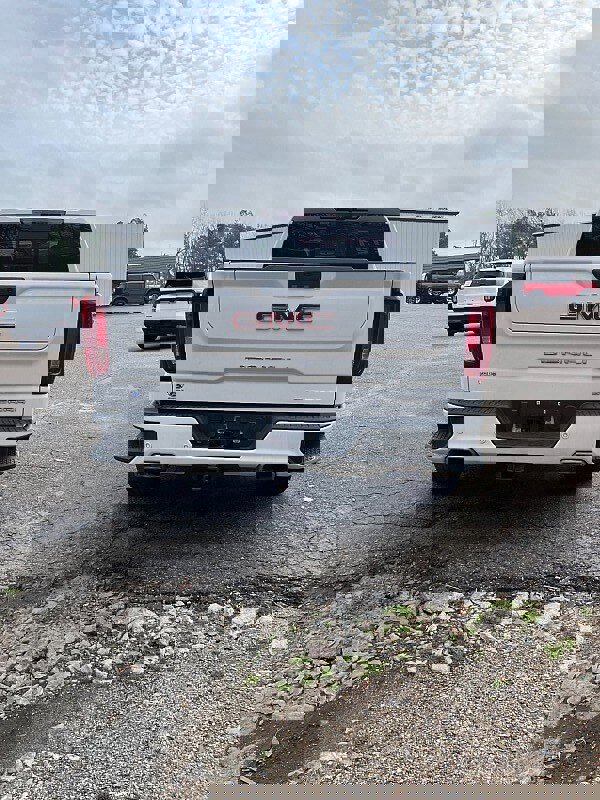 Used 2023 GMC Sierra 1500 Denali w/ Technology Package image 6