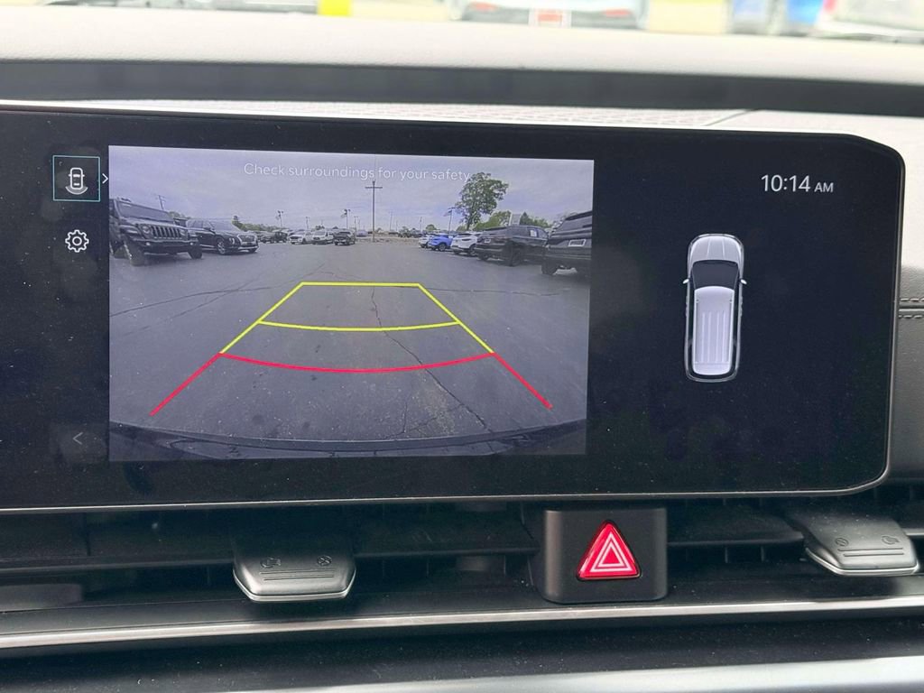 Used 2025 Kia Carnival FWD image 22