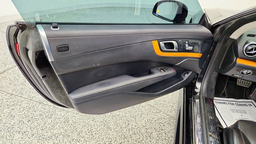 Used 2017 Mercedes-Benz SL 550 image 11