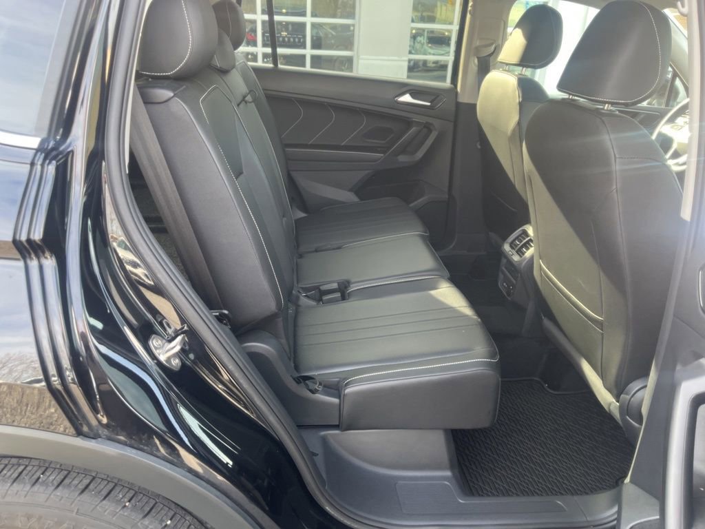 Used 2023 Volkswagen Tiguan SE FWD image 13