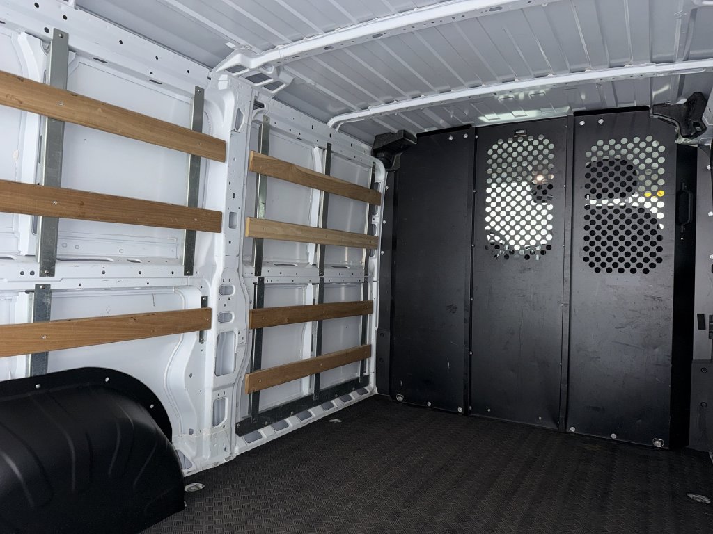Used 2025 RAM ProMaster 2500 w/ U-Haul Equipment Group FWD image 17