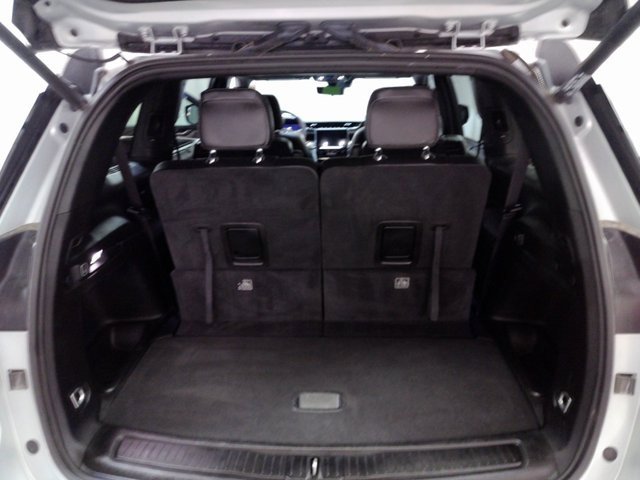 Used 2024 Jeep Grand Cherokee L Limited w/ Luxury Tech Group II image 21