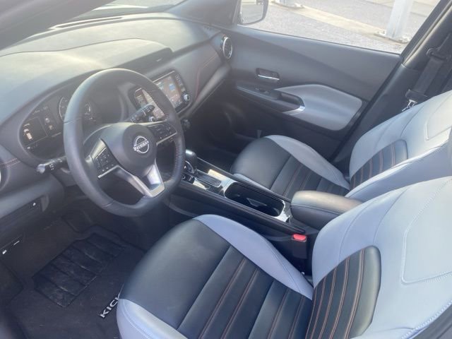 Used 2024 Nissan Kicks SR w/ SR Premium Package FWD image 16