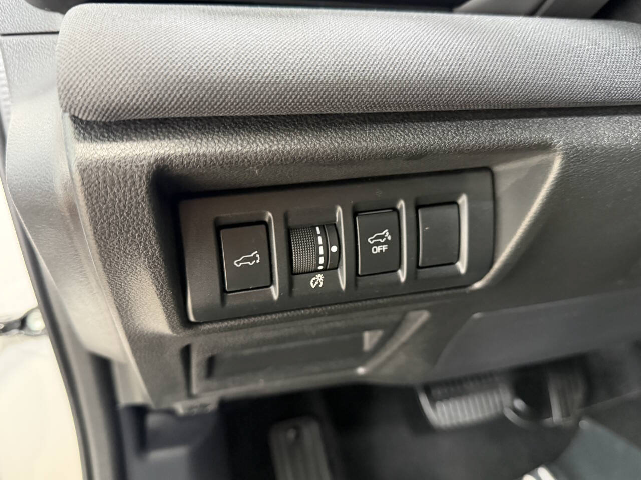 Used 2023 Subaru Outback Premium AWD/4WD image 20