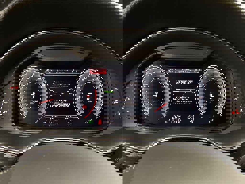 Used 2019 Audi Q8 Premium Plus w/ Premium Plus image 29