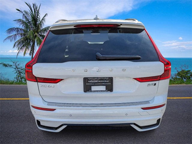 New 2025 Volvo XC60 B5 Core w/ Climate Package image 4