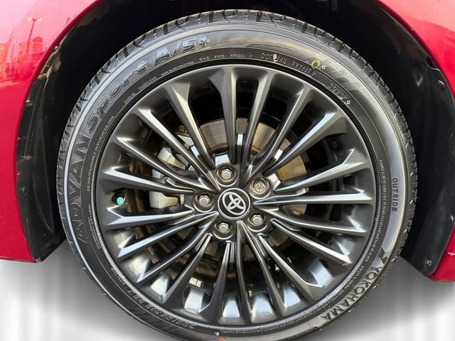 Used 2021 Toyota Avalon XSE image 9