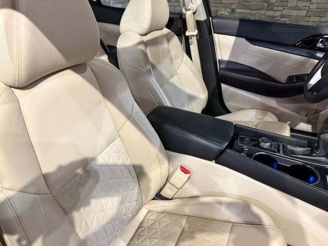 Used 2022 Nissan Maxima Platinum w/ Sport Mat Group FWD image 4