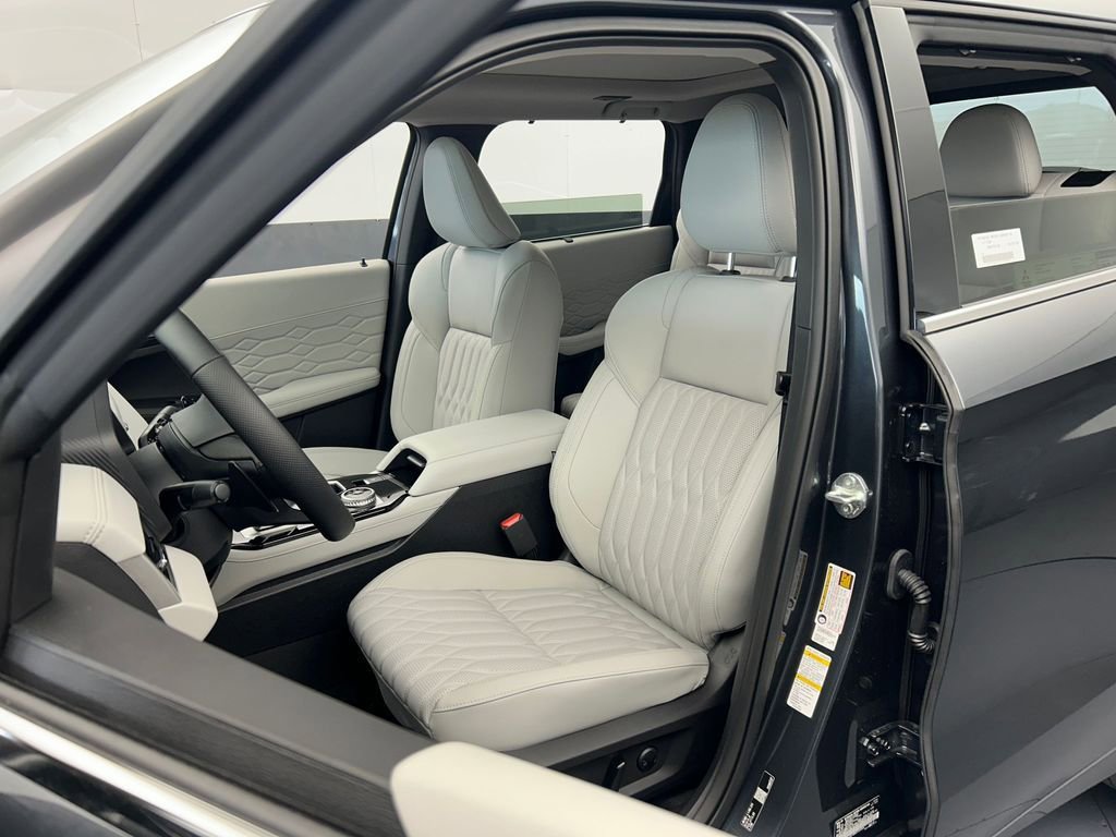 New 2026 Mitsubishi Outlander SEL FWD image 10