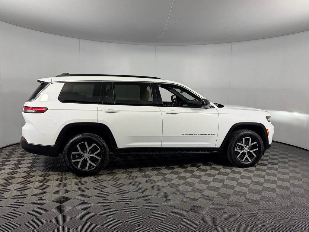 Certified 2025 Jeep Grand Cherokee L Limited w/ Luxury Tech Group II RWD image 6