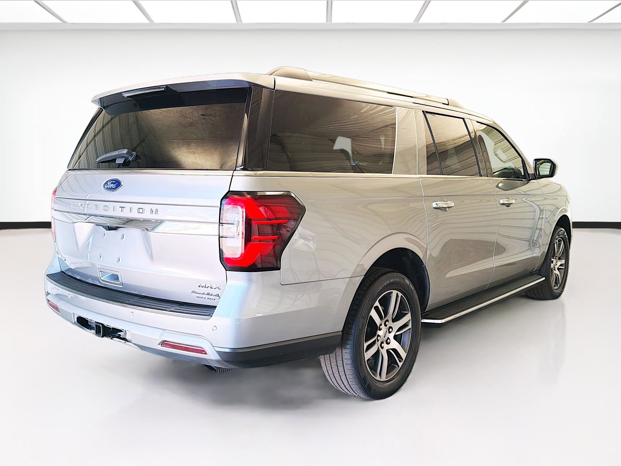 Used 2022 Ford Expedition Max Limited image 4