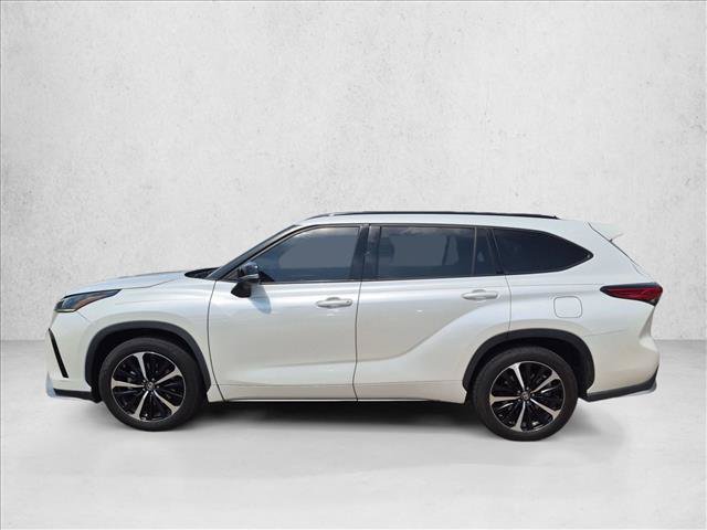 Used 2021 Toyota Highlander XSE FWD image 8