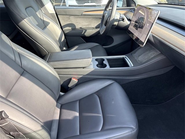 Used 2024 Tesla Model Y Long Range image 23