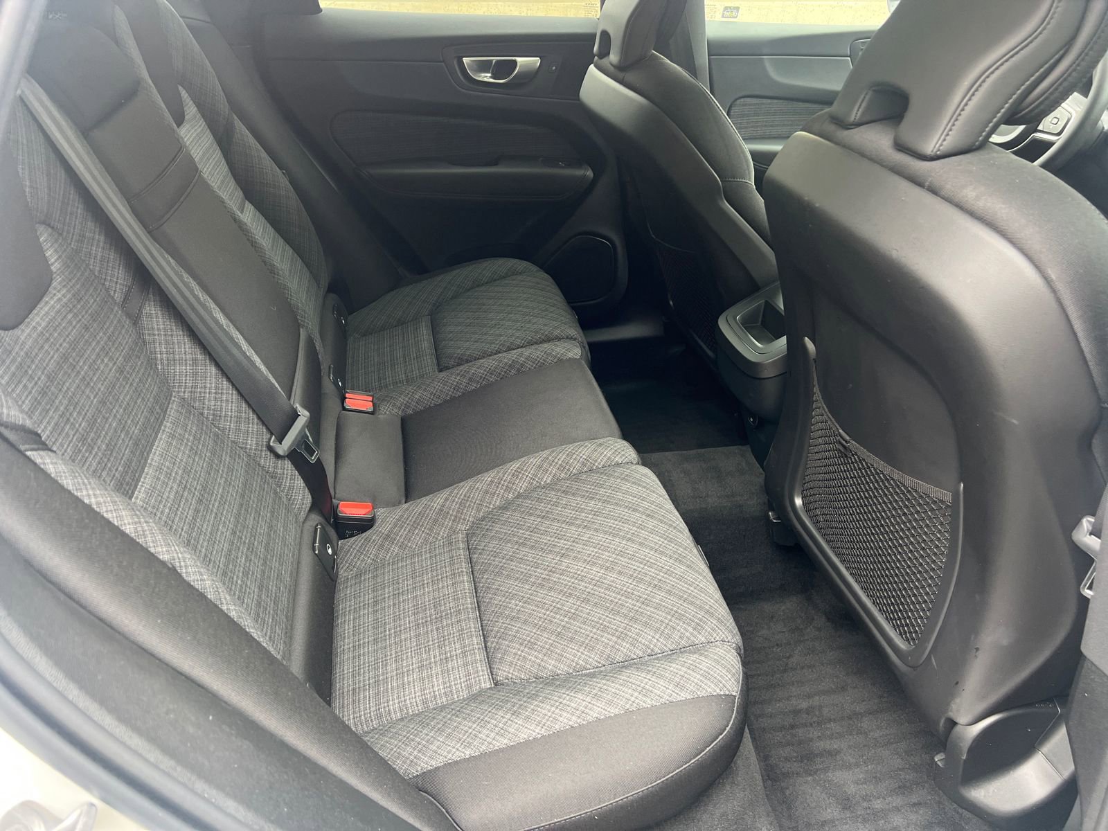 Used 2024 Volvo XC60 B5 Core w/ Protection Package Premier AWD/4WD image 16