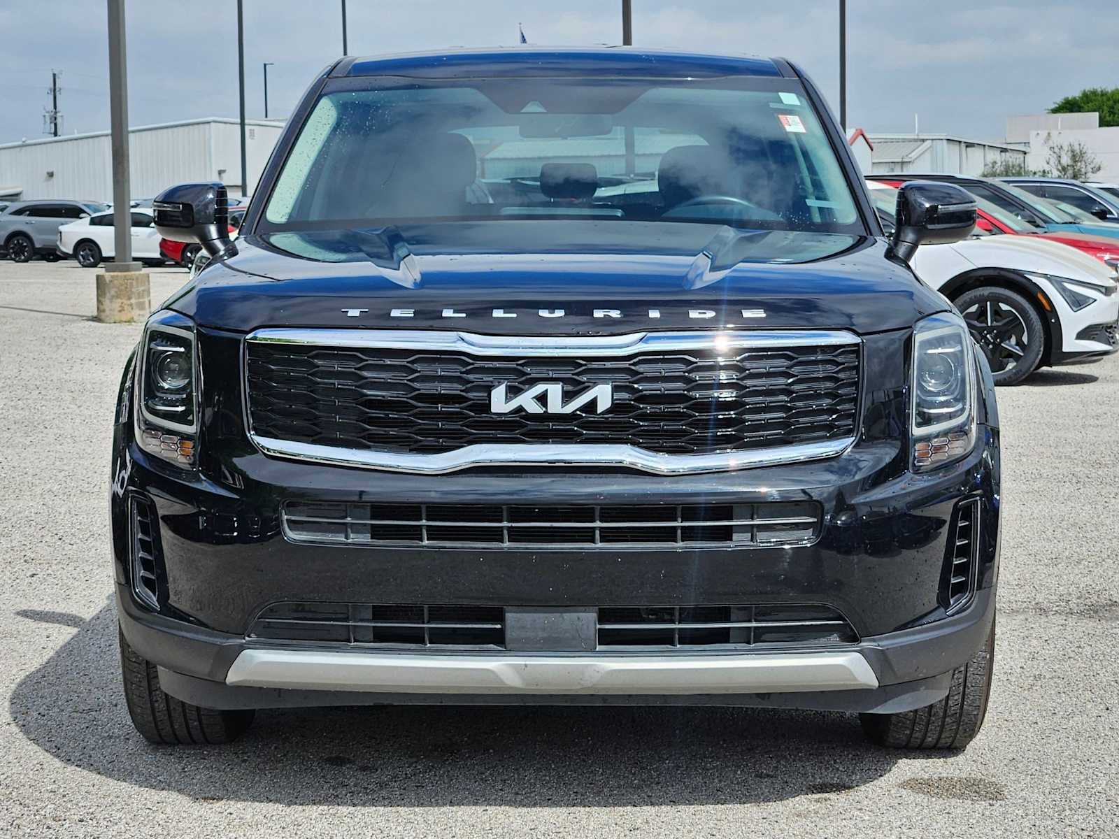 Used 2022 Kia Telluride LX image 10