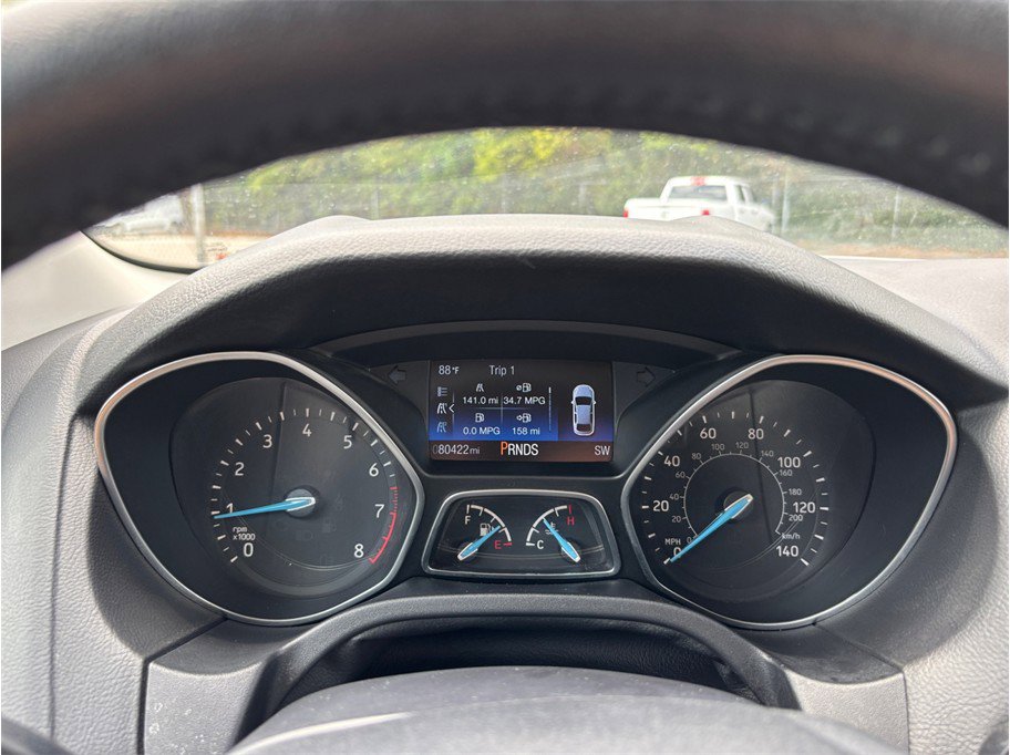 Used 2018 Ford Focus Titanium w/ Titanium Technology Package FWD image 25